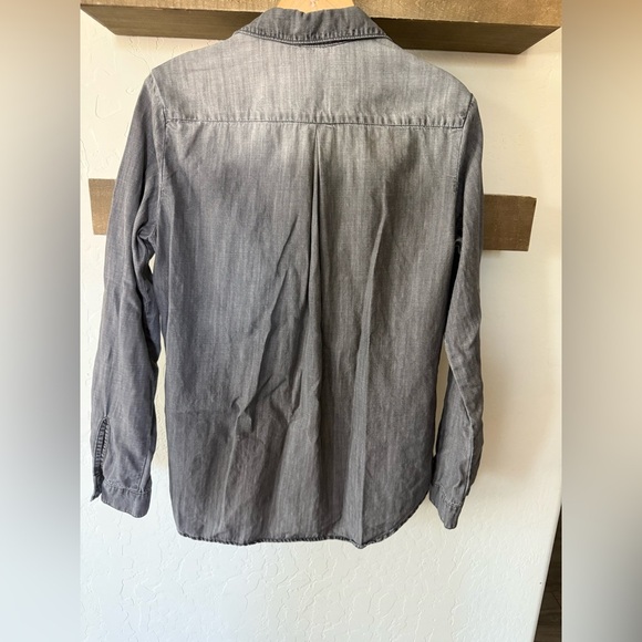 Cloth & Stone|Anthro women’s Gray wash Lyocell Tencel long sleeve shirt w pocket - Picture 4 of 10